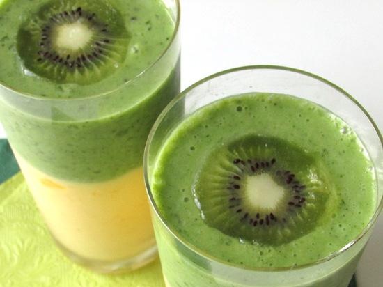 Bevroren kiwi-mango-smoothie