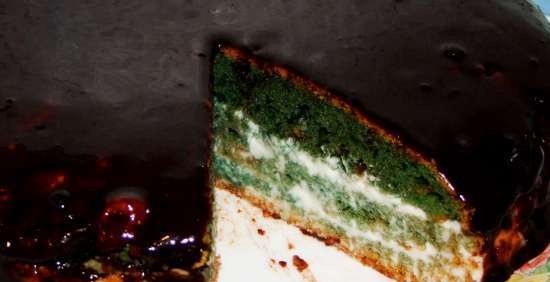 كعكة خضراء مع الحلاوة الطحينية