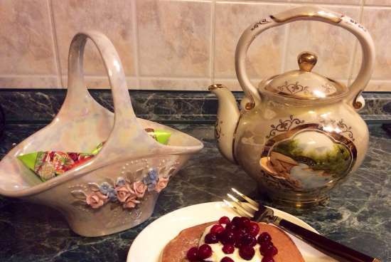أطباق لشرب الشاي (أطقم الشاي والقهوة ، السماور)