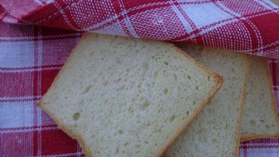 Pirított kenyér érett tésztán