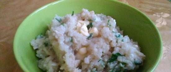 Kolacja z ryżem i mięsem mielonym w urządzeniu do gotowania ryżu 1 l