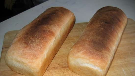Chleb pszenny na dwóch ciastach