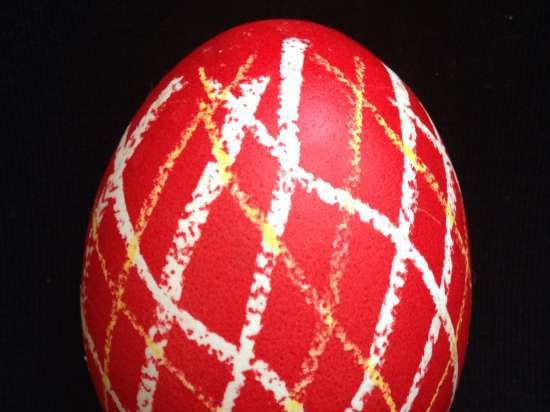 Colorear y decorar huevos de Pascua