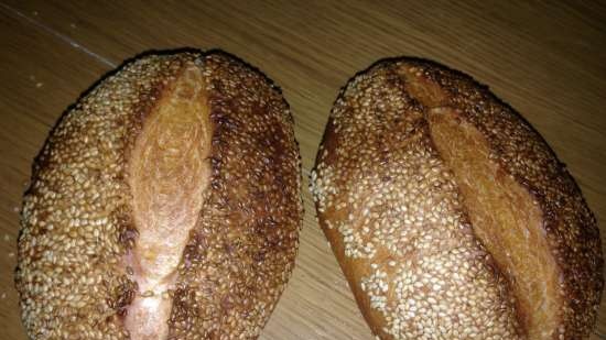 Bolyhos kenyér vágással