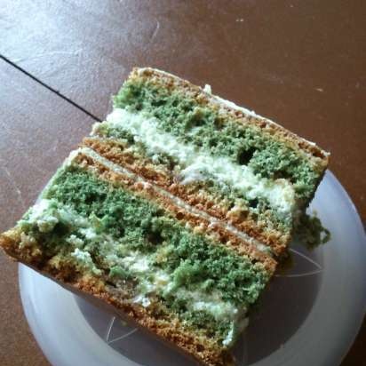 Zöld torta halva