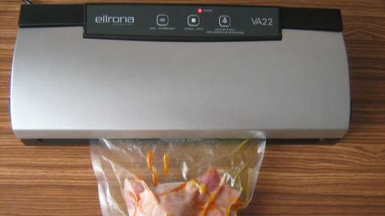 Kyllinglår fylt med kikerter ved bruk av sous vide-teknologi i en Steba DD2 komfyr med flere kokere