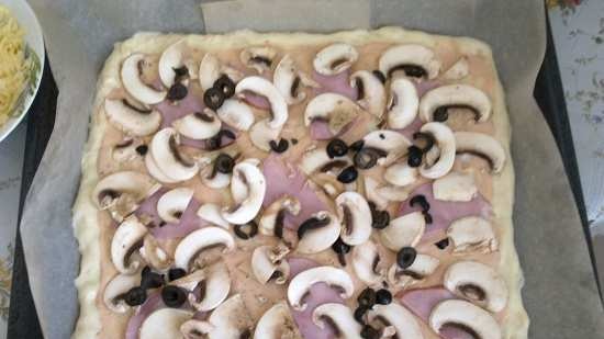 Élesztő pizza az LG HB-205CJ kenyérkészítő receptje szerint