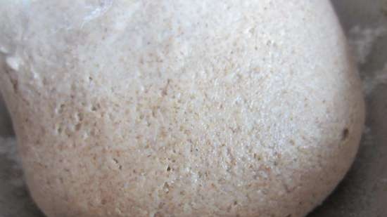Žitný chléb 100% s kváskovou kulturou „Bez ničeho“ (trouba) (dochází k přechodu na droždí)