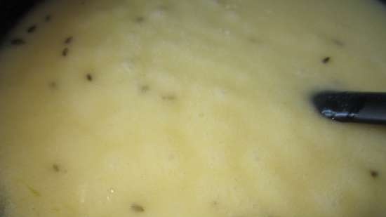 Postre de crema agria burfi (o crema o capa de pastel)