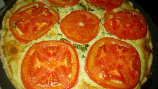 Zandtaartje met kwark en kaasvulling, tomaten en basilicum