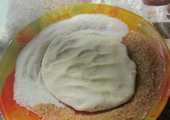 Biscotti di zucchero con panna acida al gusto di lavanda