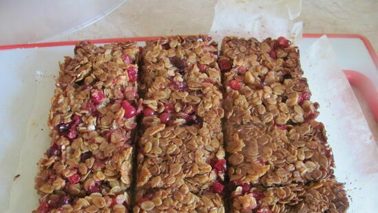 Flapjack with cranberries