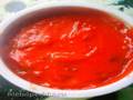 Hot bell pepper ketchup in a slow cooker