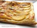 Puff pastry pie with pears and Dorblu cheese