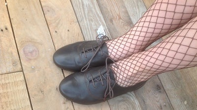 Foot, shoes, fashion