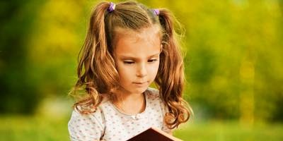 How to spark interest in reading in your child?