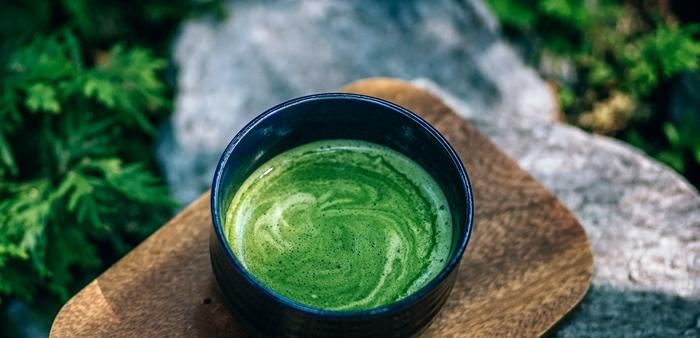 שתיית תה מאצ'ה יפני מפחיתה חרדה