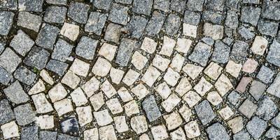 How to lay paving stones yourself?