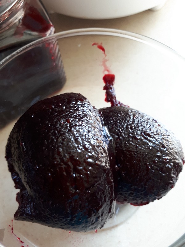 Red currant jelly in a slow cooker Element