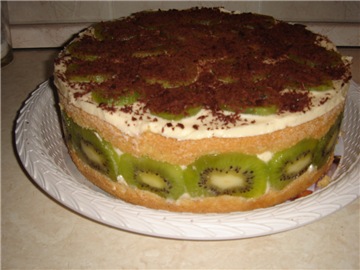 Freesier cake with kiwi