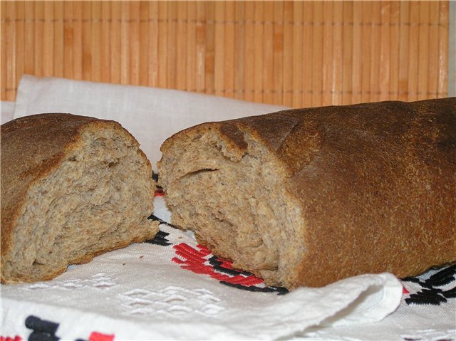 خبز القمح الكامل مع النخالة