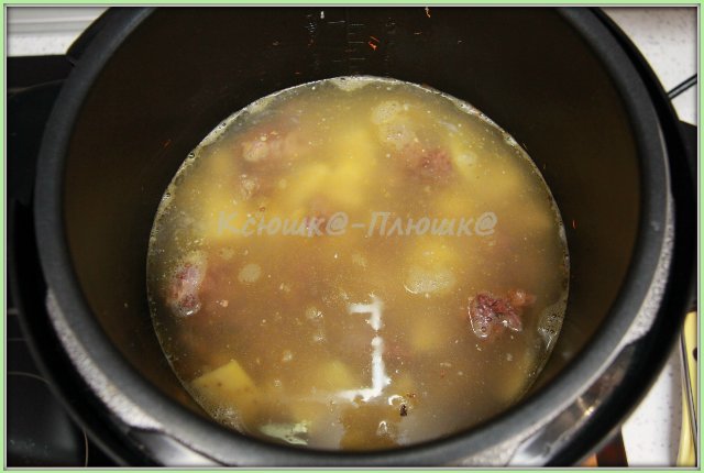 Buckwheat soup Fast on beef stew in the Brand 6060 smokehouse