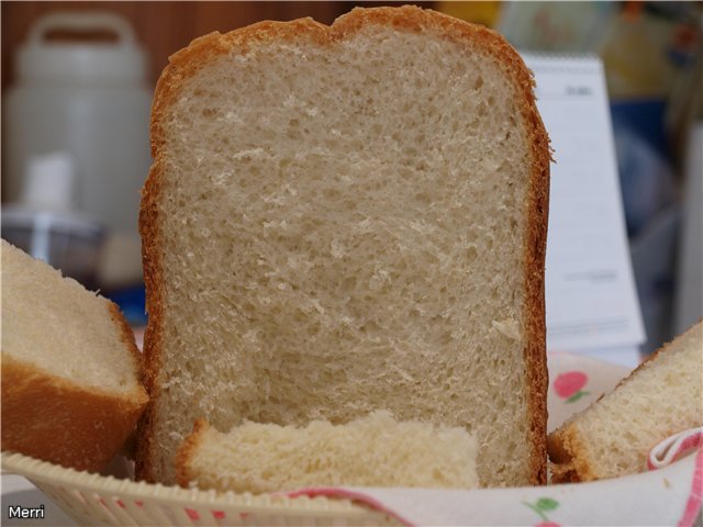 Moulinex. Változatok a témához A fehér kenyér alapvető receptje a Moulinex kenyérsütő géphez