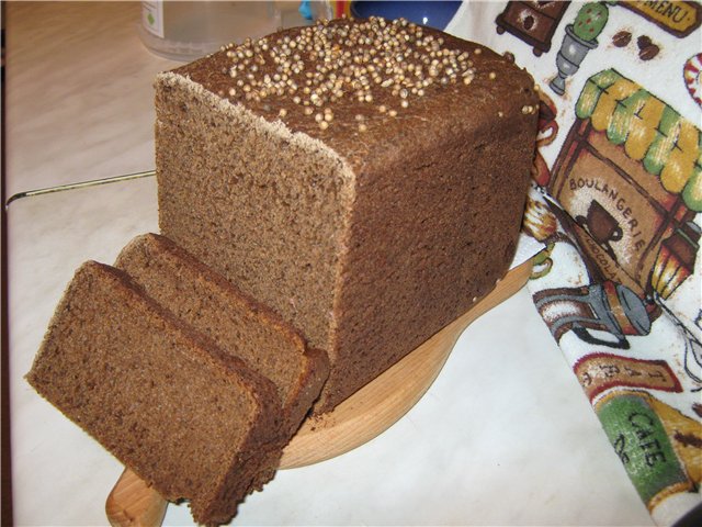 خبز بورودينو الكسول (صانع الخبز)