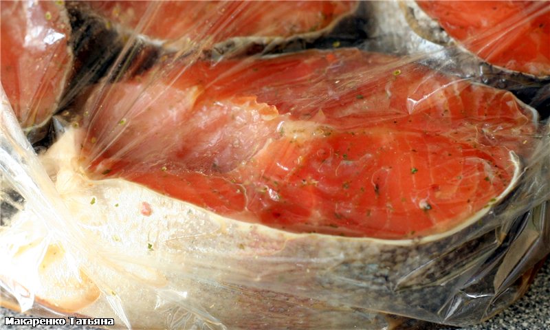 سمك السلمون المرقط في كيس شواء (الوقواق 1054)