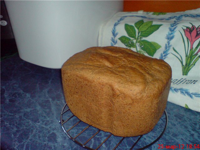 Darnytsia brood voor echtgenoot (broodbakmachine)