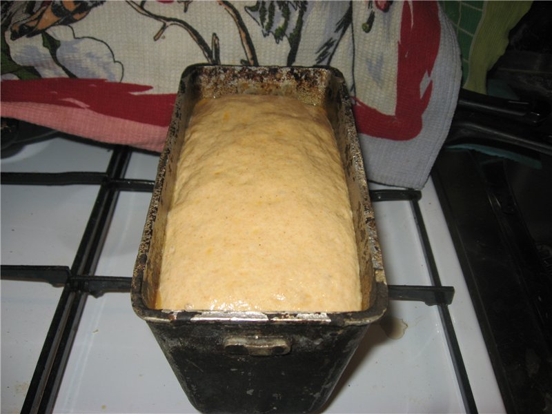 Pan integral sobre kéfir con sémola (horno)