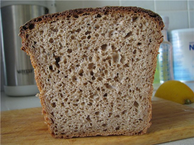 Darnitsky brood met zuurdeeg (GOST)