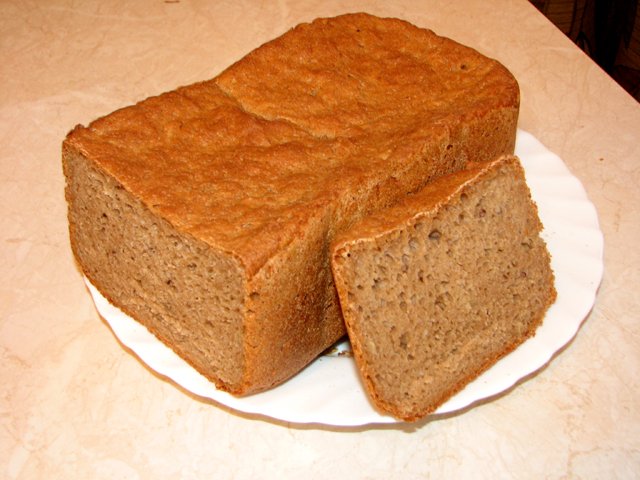 خبز تلميع القمح والجاودار مع بذور الكمون (صانع الخبز)