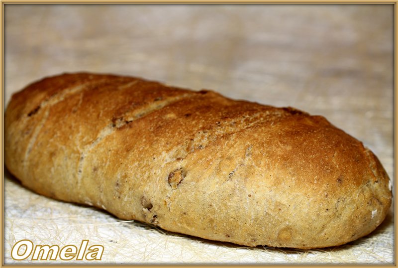 خبز القمح مع التين والجوز (بالفرن)