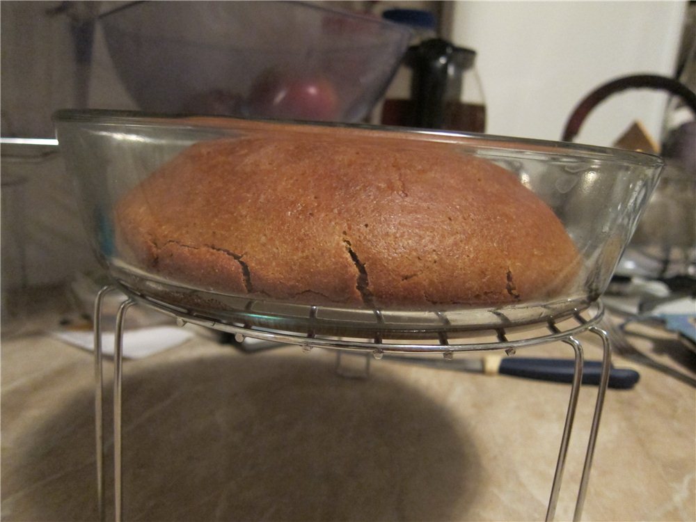 לחם שיפון 100% עם מחמצת שיפון-קפיר בתנור