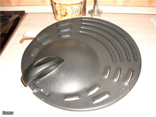 Cooking utensils (pots, pans, lids for them)