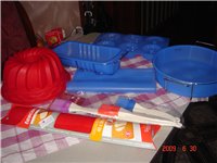 Silicone items (molds, rugs, tassels, gloves, etc.)