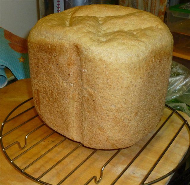 Boerenbrood in een broodmachine