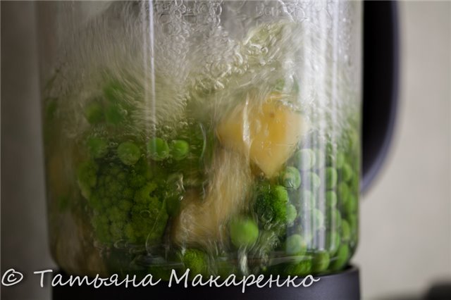 Zupa-przecier z zielonego groszku i brokułów w Zauber ECO-580