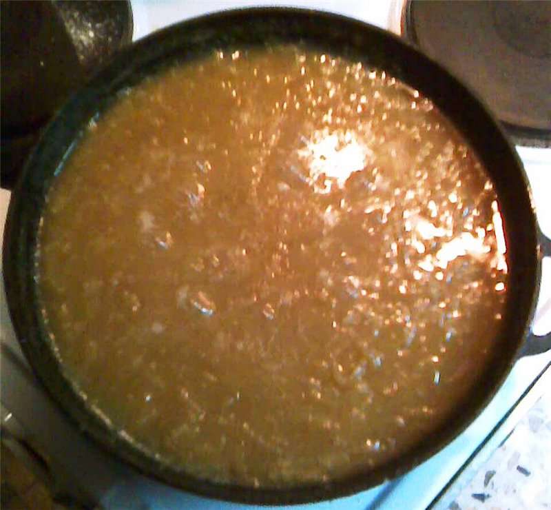 حساء البصل (على أساس ليون)