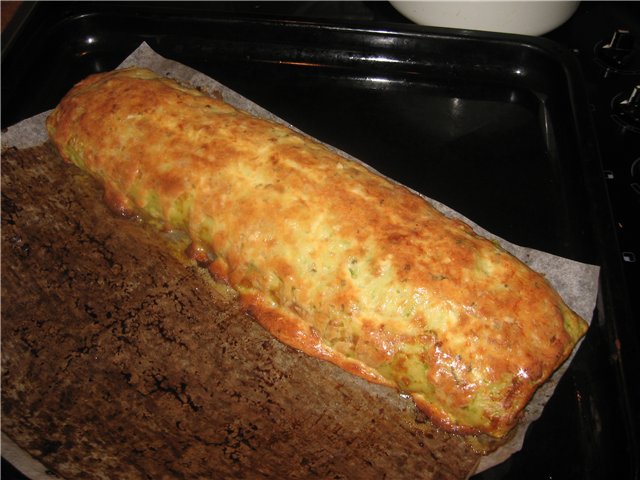 Zucchini roll with cheese crust