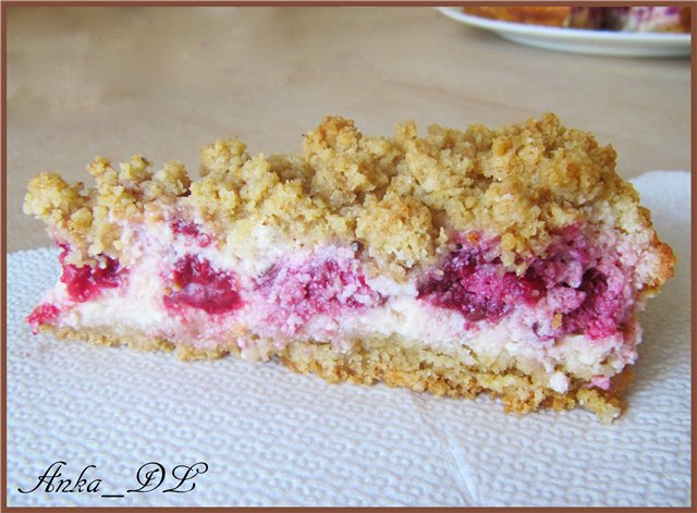 Raspberry curd pie with oatmeal
