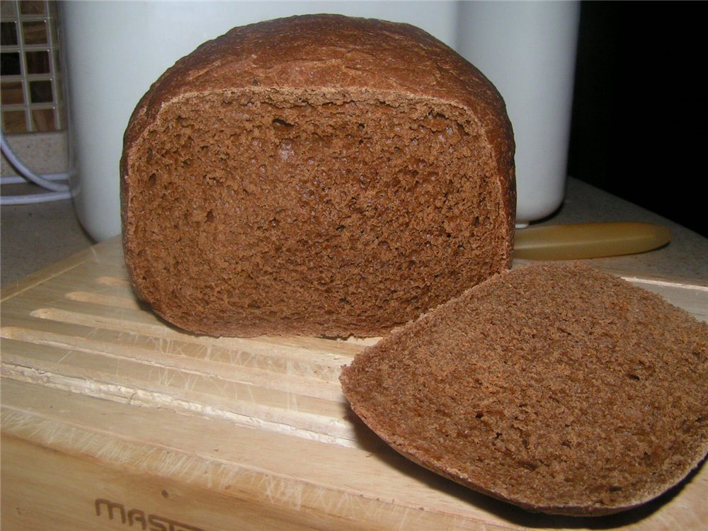 Pan de centeno y trigo en un flussigsauer (panificadora)