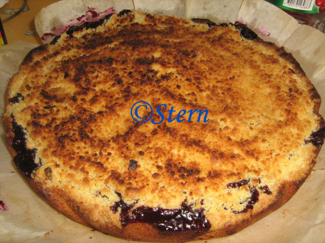 Fruit Pie with Streusel