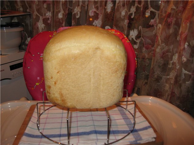 French bread with sparkling water in a bread maker