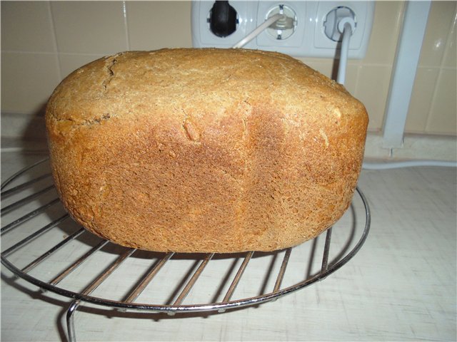 Rogge-tarwe vla brood in een broodbakmachine