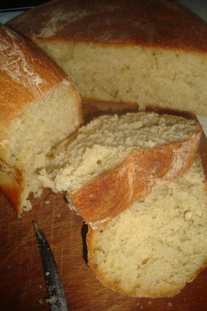 Het eenvoudigste brood in een Panasonic-multikoker