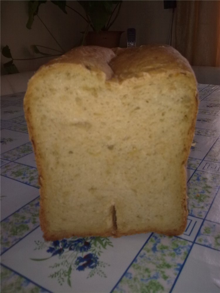 לחם צרפתי עם בצל אצל יצרנית לחם (הועלה על ידי בולוצ'קה)