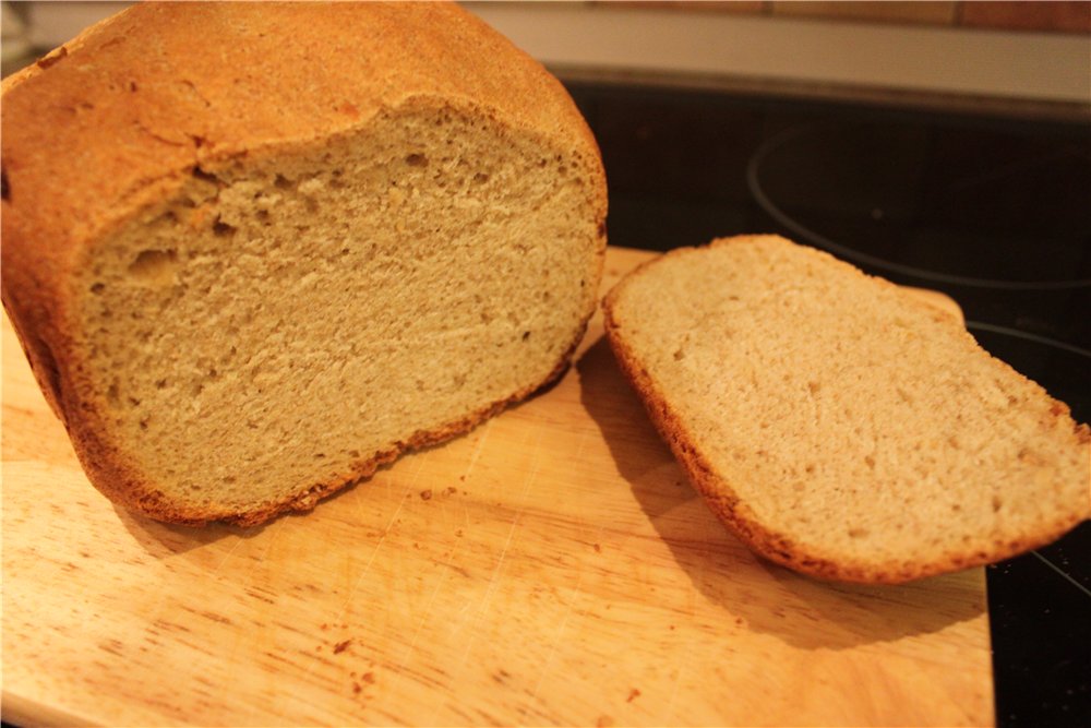 Bagel di pane di segale e grano con cipolle (al forno)