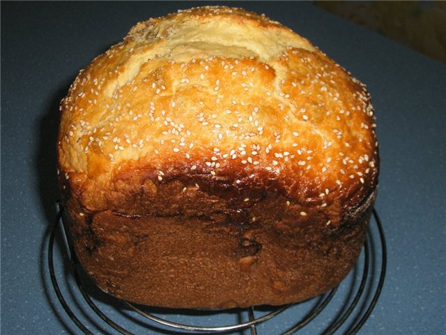 Viennese dough cake in a bread machine